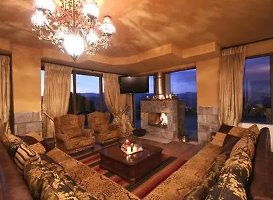 Aiora Luxury
