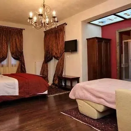 Aiora Luxury Отель